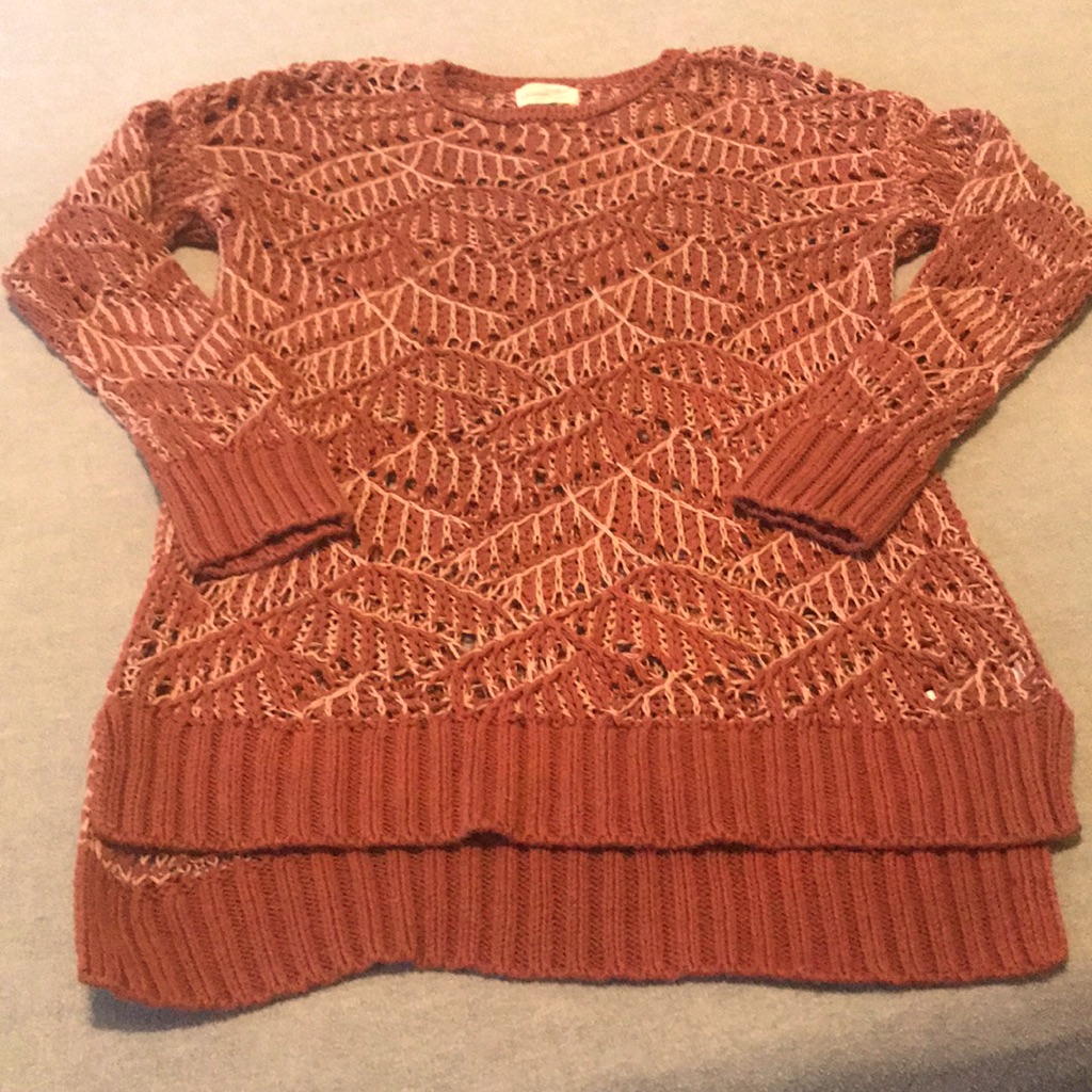 Medium Universal Thread Sweater